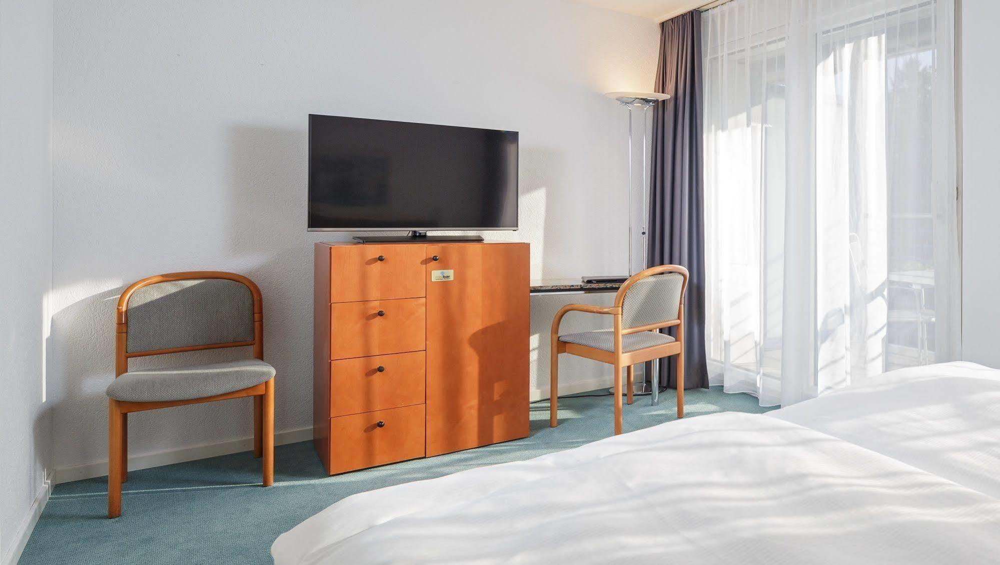 Wellness Hotel Tenedo - Thermalquellen Resort Bad Zurzach Exterior photo